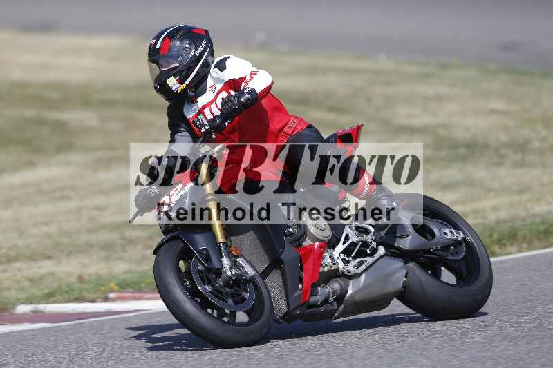 /21 17.06.2026  Ducati Schweiz Track Warmup ADR/Gruppe gelb/902